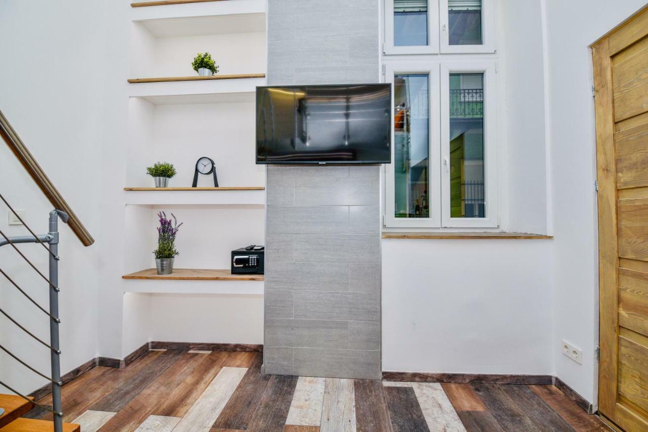 Heart Apartment With Free Private Parking Budapest Exterior photo