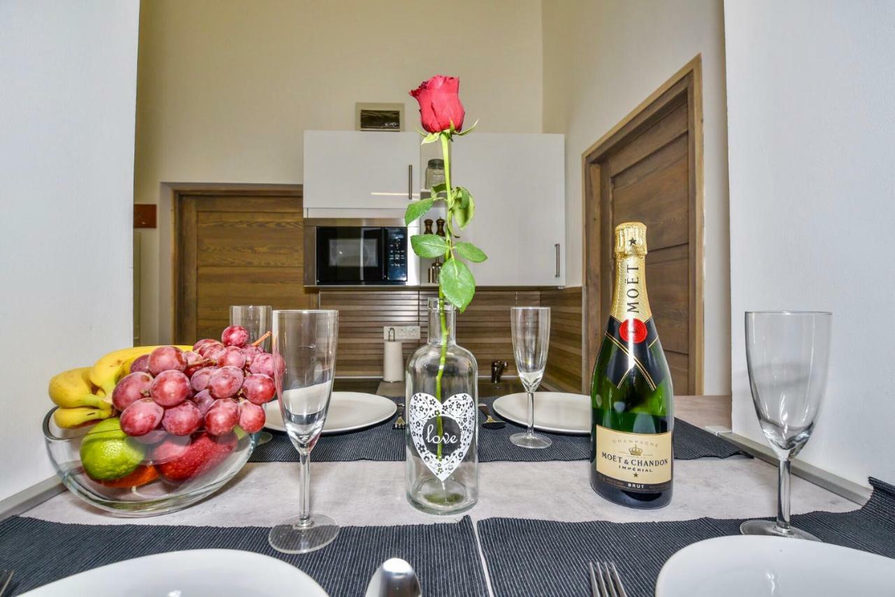Heart Apartment With Free Private Parking Budapest Exterior photo