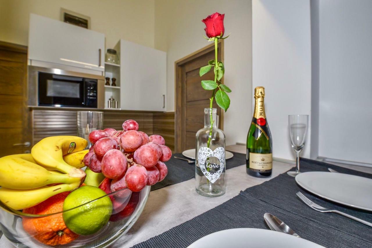 Heart Apartment With Free Private Parking Budapest Exterior photo