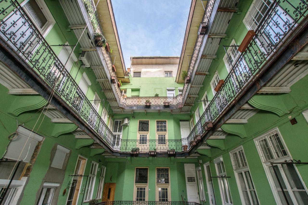 Heart Apartment With Free Private Parking Budapest Exterior photo